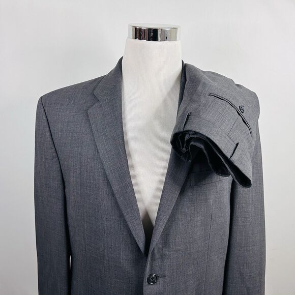 Calvin Klein 42L Suit 34x32 Pleated 100% Wool Gray Two Button Double Vented
